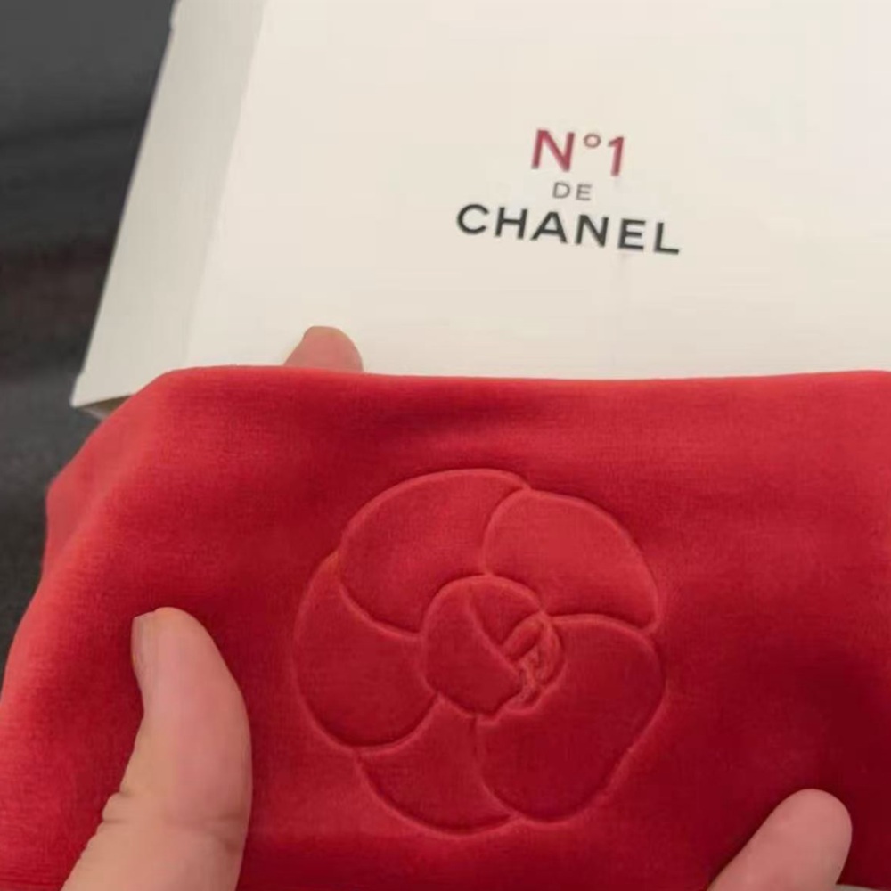 Chanel gift Red Headband - Picture 5 of 7